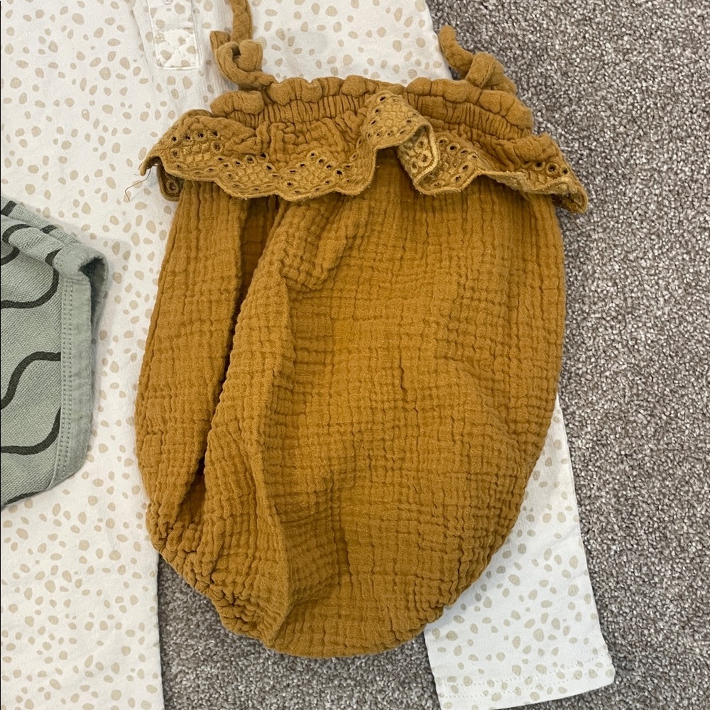 Rylee + Cru Bubble and Romper Three Piece Set - Picture 5 of 10